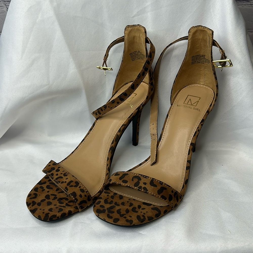 Material Girl Women’s Blair’s 5 Animal Print Pumps size 9M